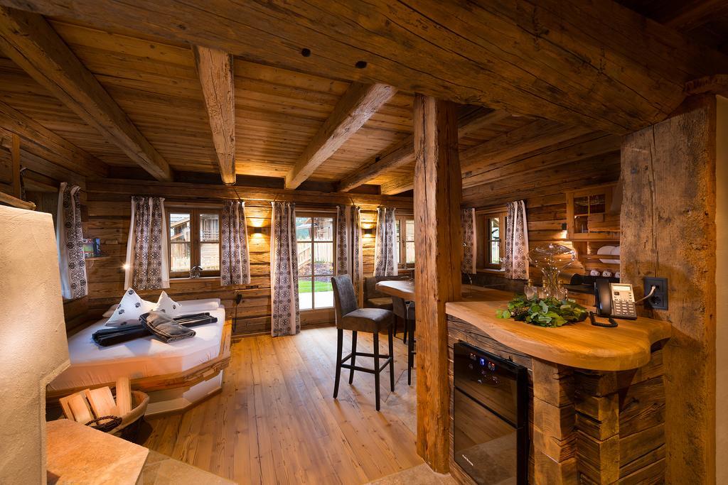 Chaletdorf Auszeit Hüttschlag Zimmer foto
